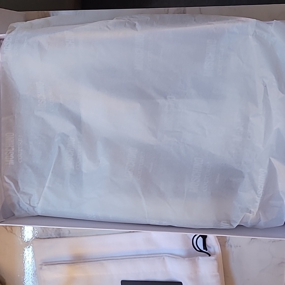 MOSCHINO LOGO BAND LEATHER SNEAKERS SZ EU 40 - Picture 10 of 17